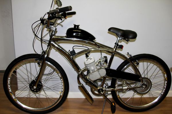 Bicicleta modelo Beach Motorizada a Gasolina 80cc - Cromada